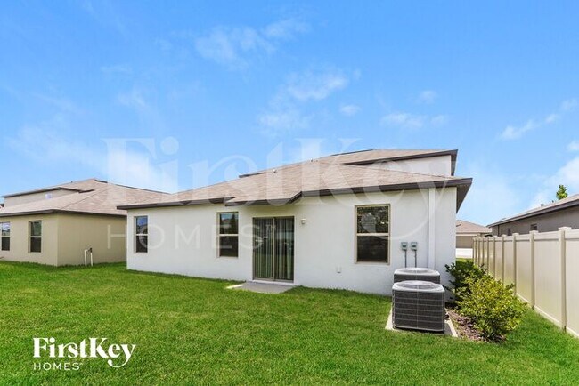 Building Photo - 10226 Bright Crystal Ave