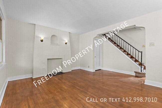 Building Photo - 739 Shady Dr E