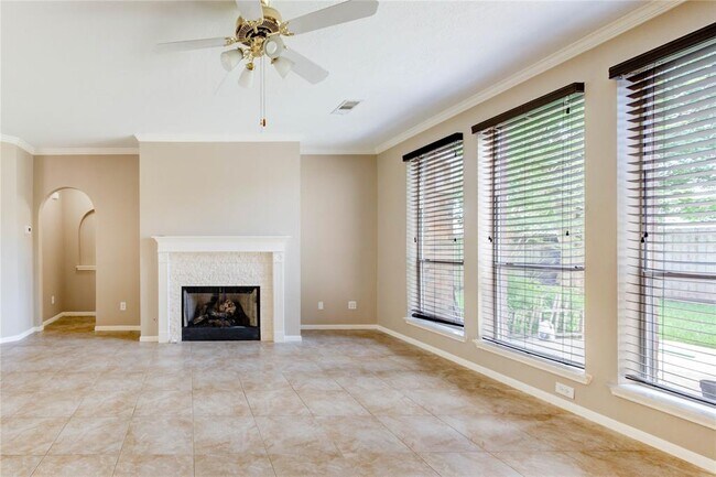Building Photo - 4814 Cotter Ln