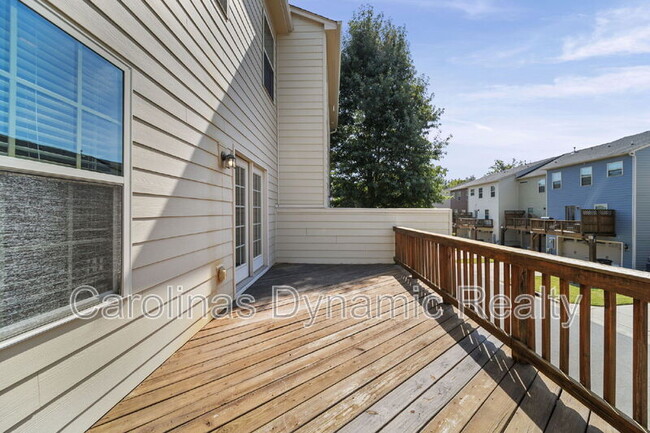 Building Photo - 4061 Zilker Park Dr