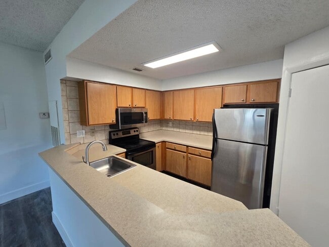 Building Photo - 2445 SW 18th Terrace