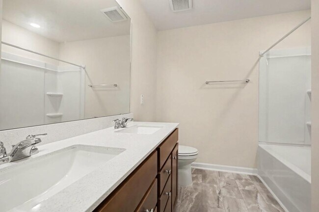 Building Photo - 909 Falls Grove Trl