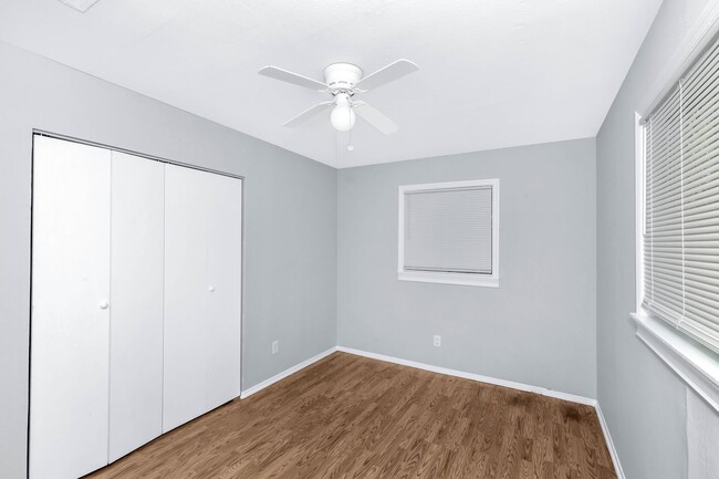 Building Photo - NEWLY REMODELED 3 BEDROOM - MOVE IN SPECIAL!