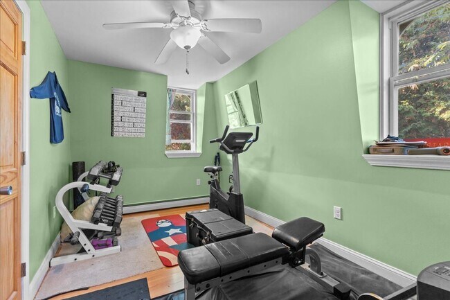 Building Photo - Well-Cared for historic beauty in private setting tucked in the Hill Section