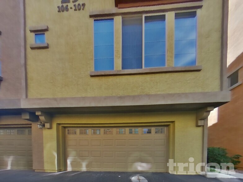 Building Photo - 16825 N 14th St