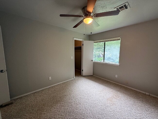 Building Photo - Spacious 4-Bedroom Yukon Home Full of Char...