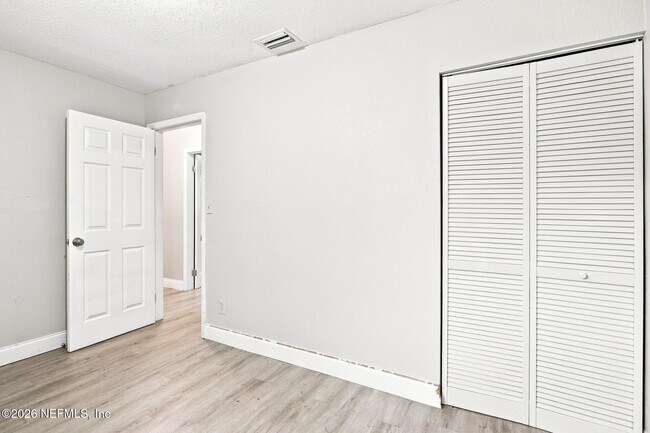 Building Photo - 6790 Tinkerbell Ln