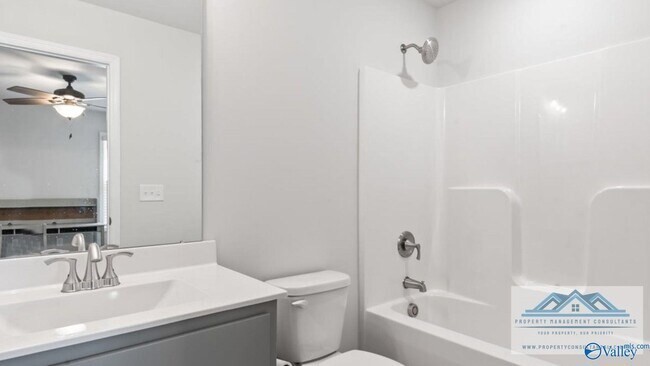 Building Photo - 132 Huffman St