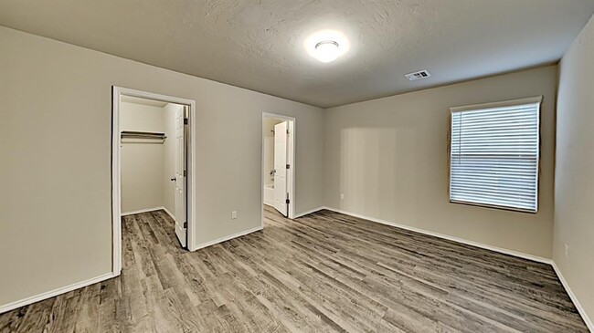 Building Photo - 11648 NW 97th St