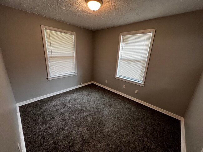 Building Photo - Campenella