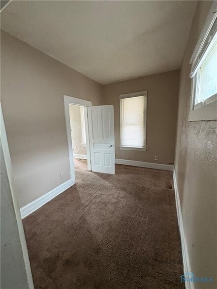 Building Photo - 1614 Pinewood Ave