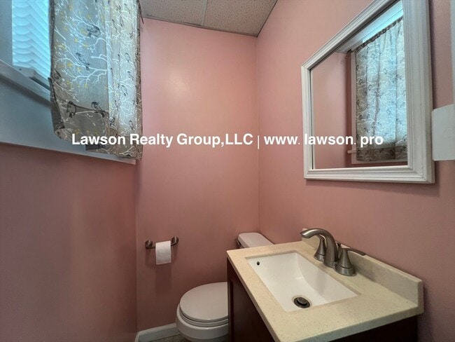 Building Photo - 2148 Berkley Ave SW