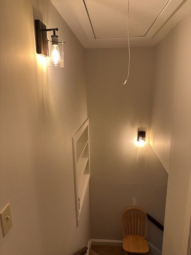 Building Photo - 618 Shearer Hill Rd