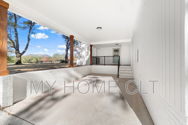 Building Photo - 3503 Linwood Rd