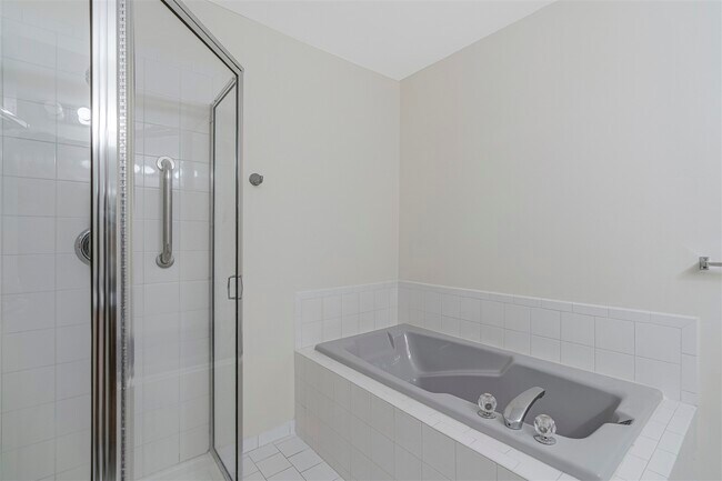 Building Photo - 28 Helton Terrace