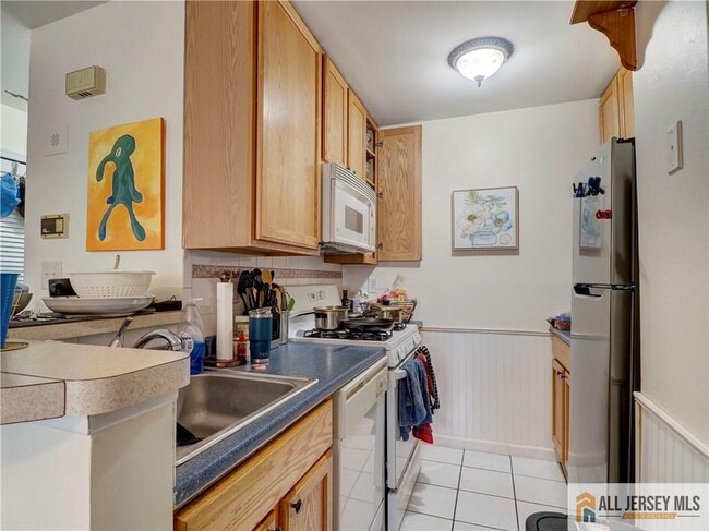 Building Photo - 130 Longfield Ct
