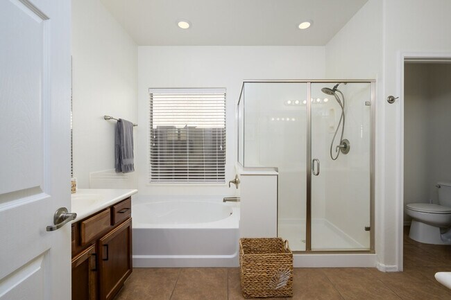 Building Photo - 5538 W Andrea Dr