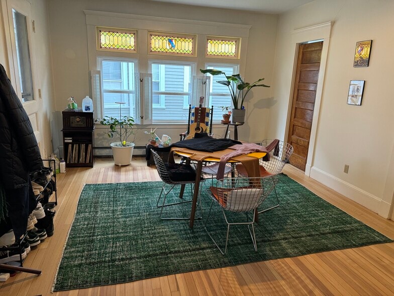 Dining room - 188 Lawrence St