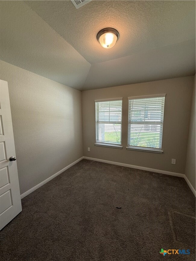 Building Photo - 3059 Pike Dr