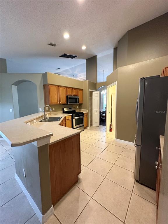 Building Photo - 16016 Blossom Hill Loop