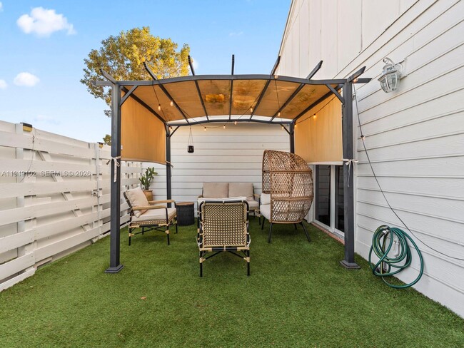 Building Photo - 13737 SW 149th Cir Ln