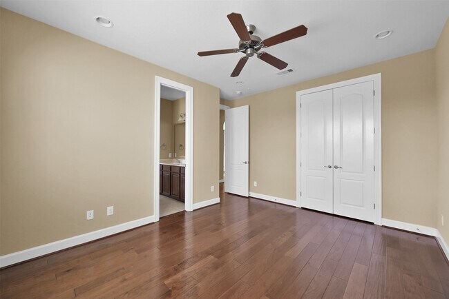 Building Photo - 14527 San Pietro Dr