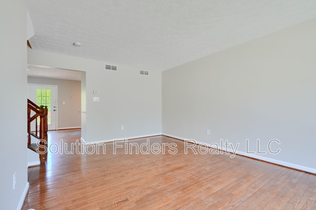 Building Photo - 3419 Clairborne Way