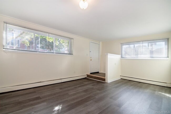 Building Photo - 15 N Buckhout St