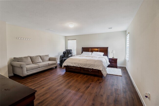Building Photo - 25315 Western Sage Ln