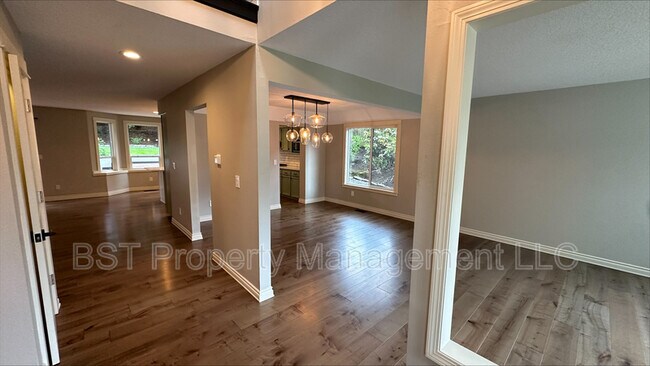 Building Photo - 25130 Rancho Lobo Ct