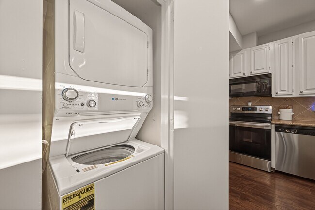 Building Photo - 2211 S Braeswood Blvd