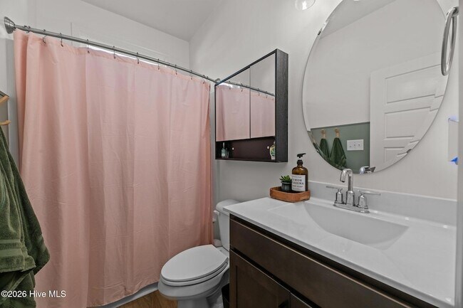 Building Photo - 109 Station Yard Rd