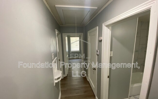 Building Photo - 1748 Benning St