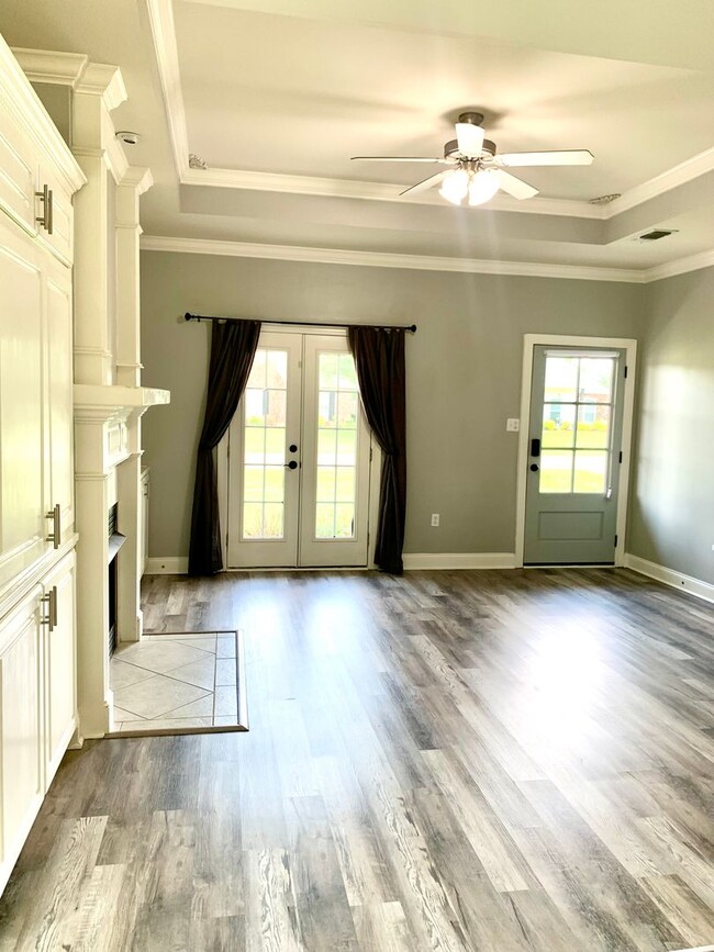 Building Photo - 3BD/2BA House for Lease in Rolling Meadow - Denham Springs
