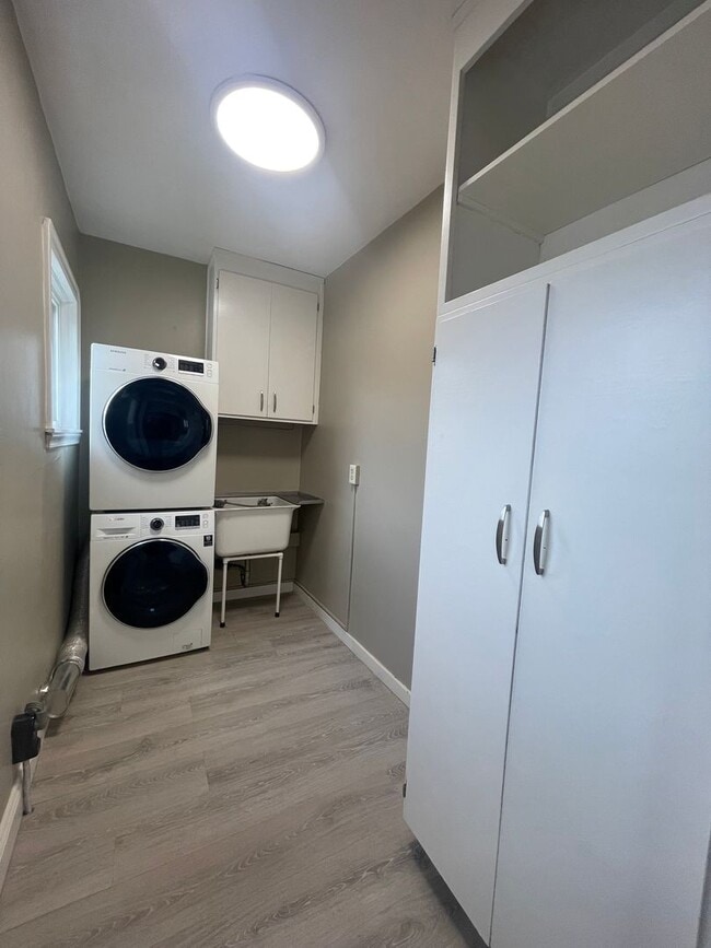 Building Photo - Gorgeous 3 Bedroom Home in Alameda.