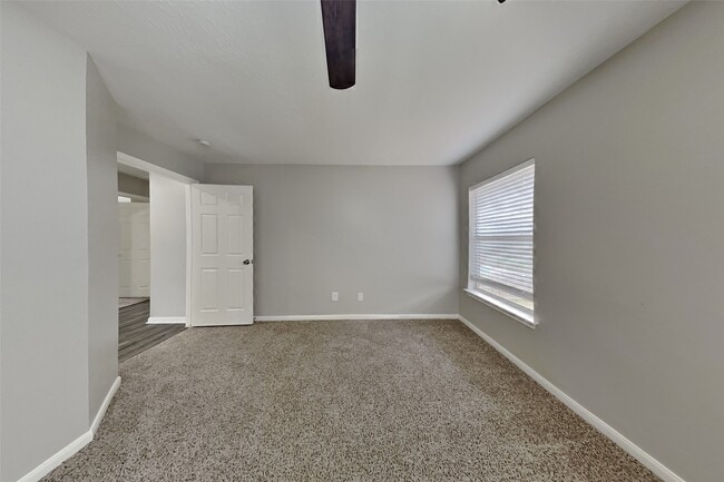 Building Photo - 6611 Emerald Ash Ct