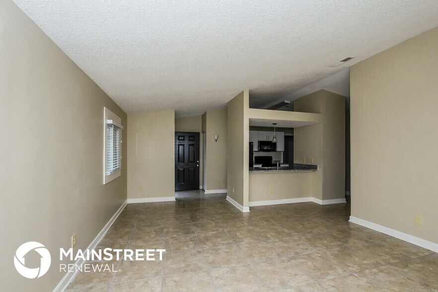 Building Photo - 7950 Monfreya Ct