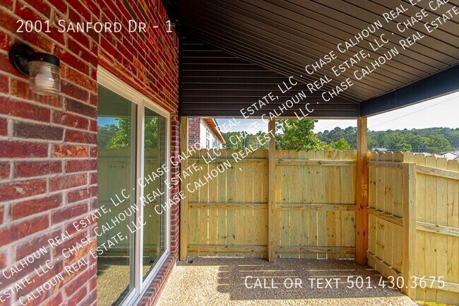 Building Photo - 2001 Sanford Dr