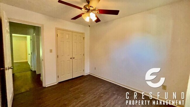 Building Photo - Charming 3 Bedroom, 2 Bath AVAILABLE NOW!