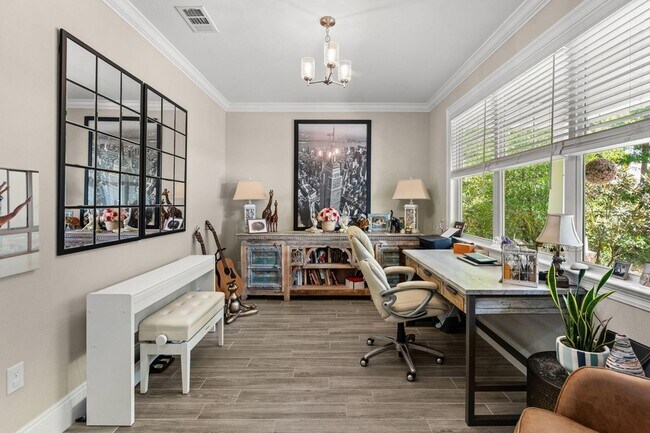 Building Photo - 106 Hibernate Way