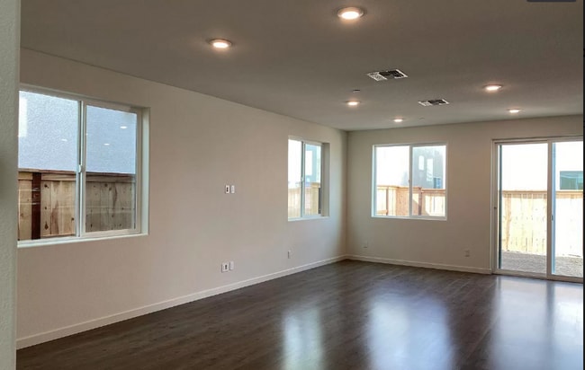 Building Photo - Lovely Natomas Home for Rent - Coming Soon July 1!