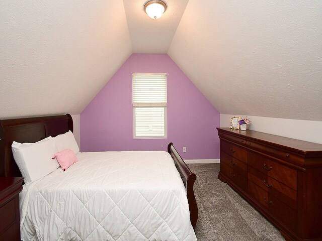 Building Photo - 14902 Mormon St