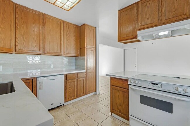 Building Photo - Beautifully Updated 3 Bedroom Home with Pool, Spacious Backyard & 2-Car Garage!