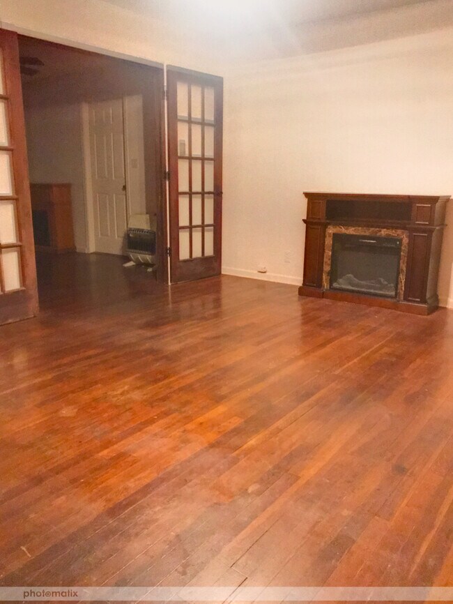 Building Photo - 1102 Linden