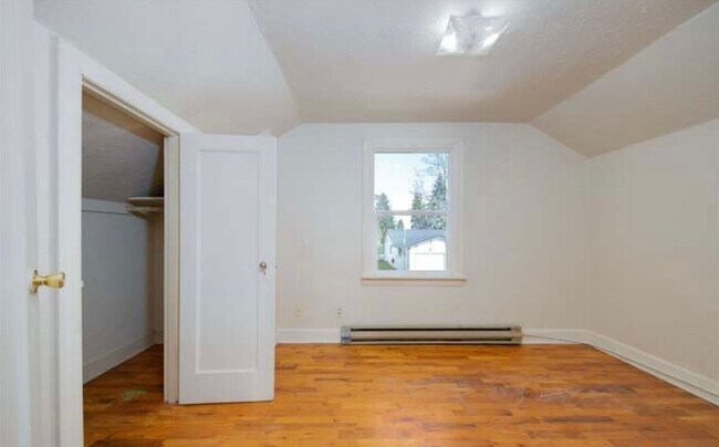 Building Photo - Baran (2018 11th St.)