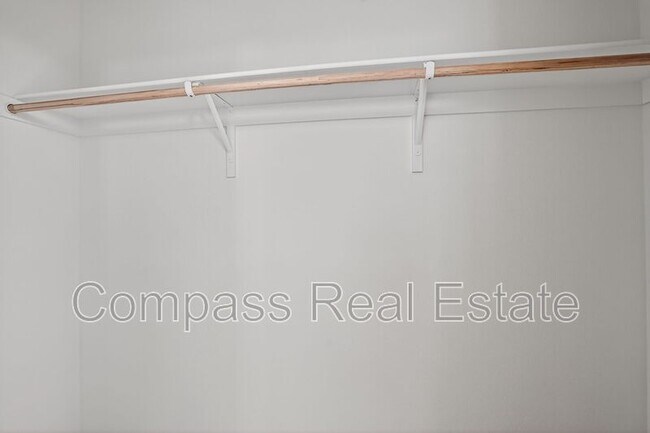 Building Photo - 3814 Norbridge Ave