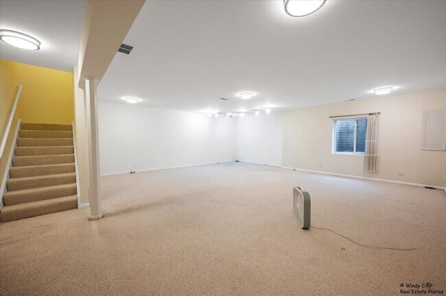Building Photo - 1848 Crenshaw Cir