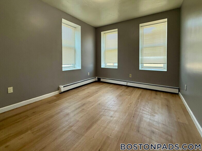 Building Photo - 114 Mt Pleasant Ave