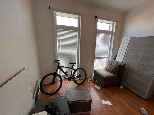 Building Photo - Very Spacious 4bdrm/2bth House on W CARY STREET in the Heart of VCU!!!