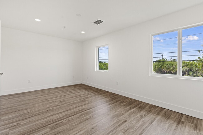 Building Photo - 4498 SW Port St Lucie Blvd